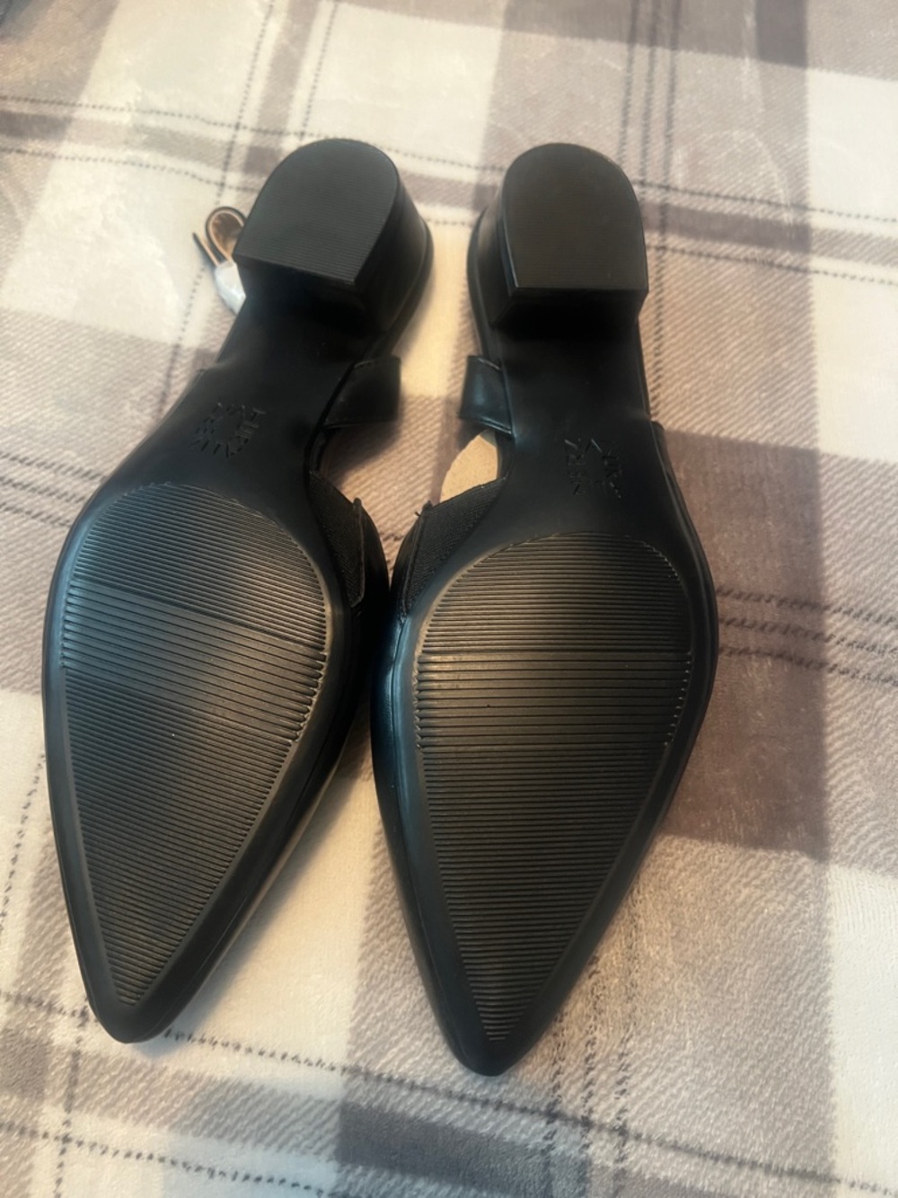 Naturalizer Black Pointed Slingback Mules - Classic Low Heel - Picture 4 of 6